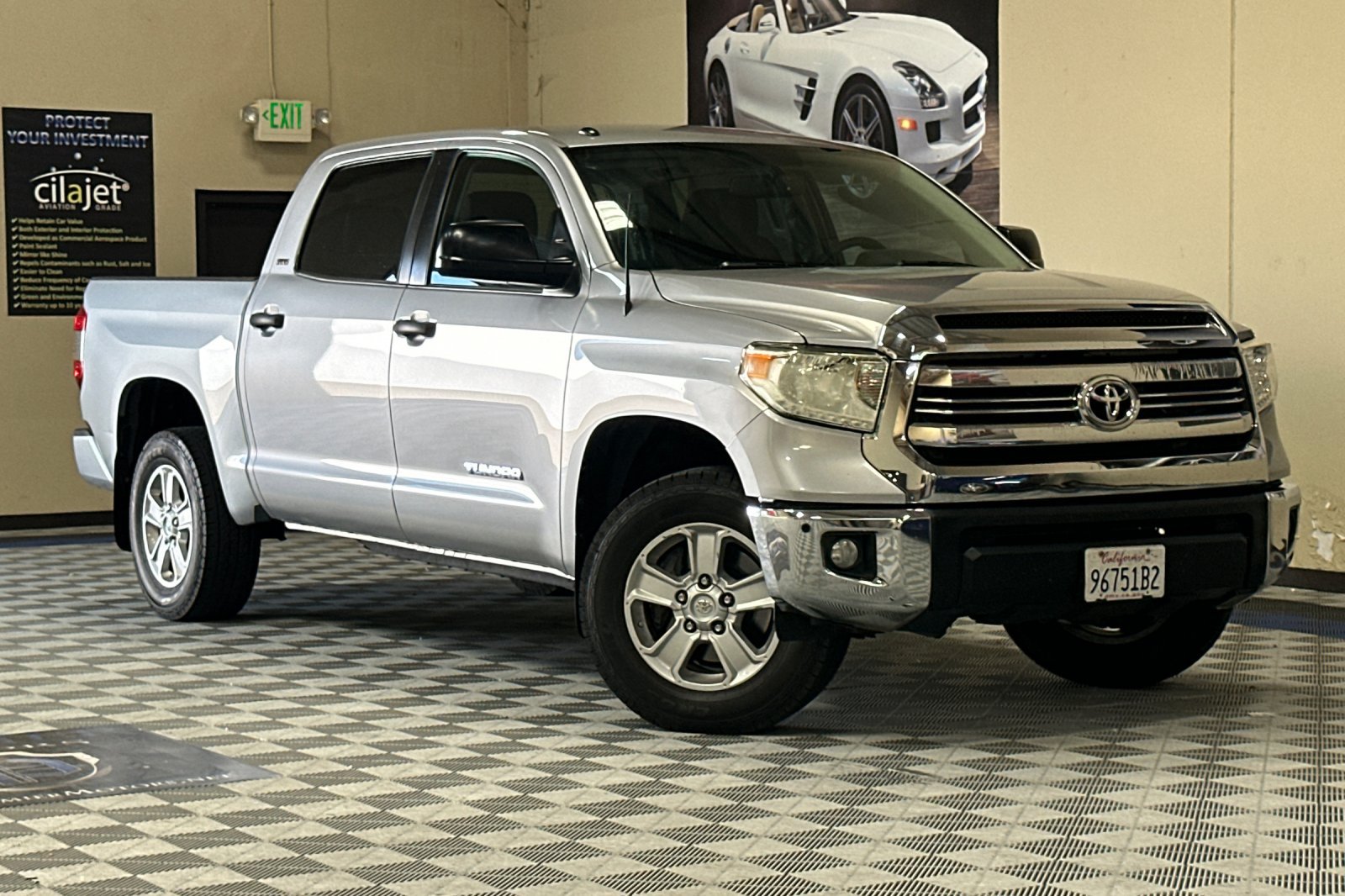 Used 2016 Toyota Tundra SR5 w/ SR5 Upgrade Package RWD image 2