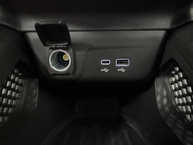 Used 2025 Chevrolet TrailBlazer LT AWD/4WD image 19
