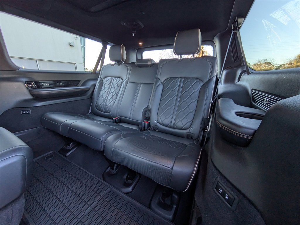 Used 2024 Jeep Grand Wagoneer L Series III image 19