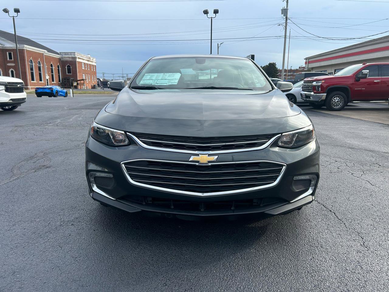 Used 2016 Chevrolet Malibu LT image 2