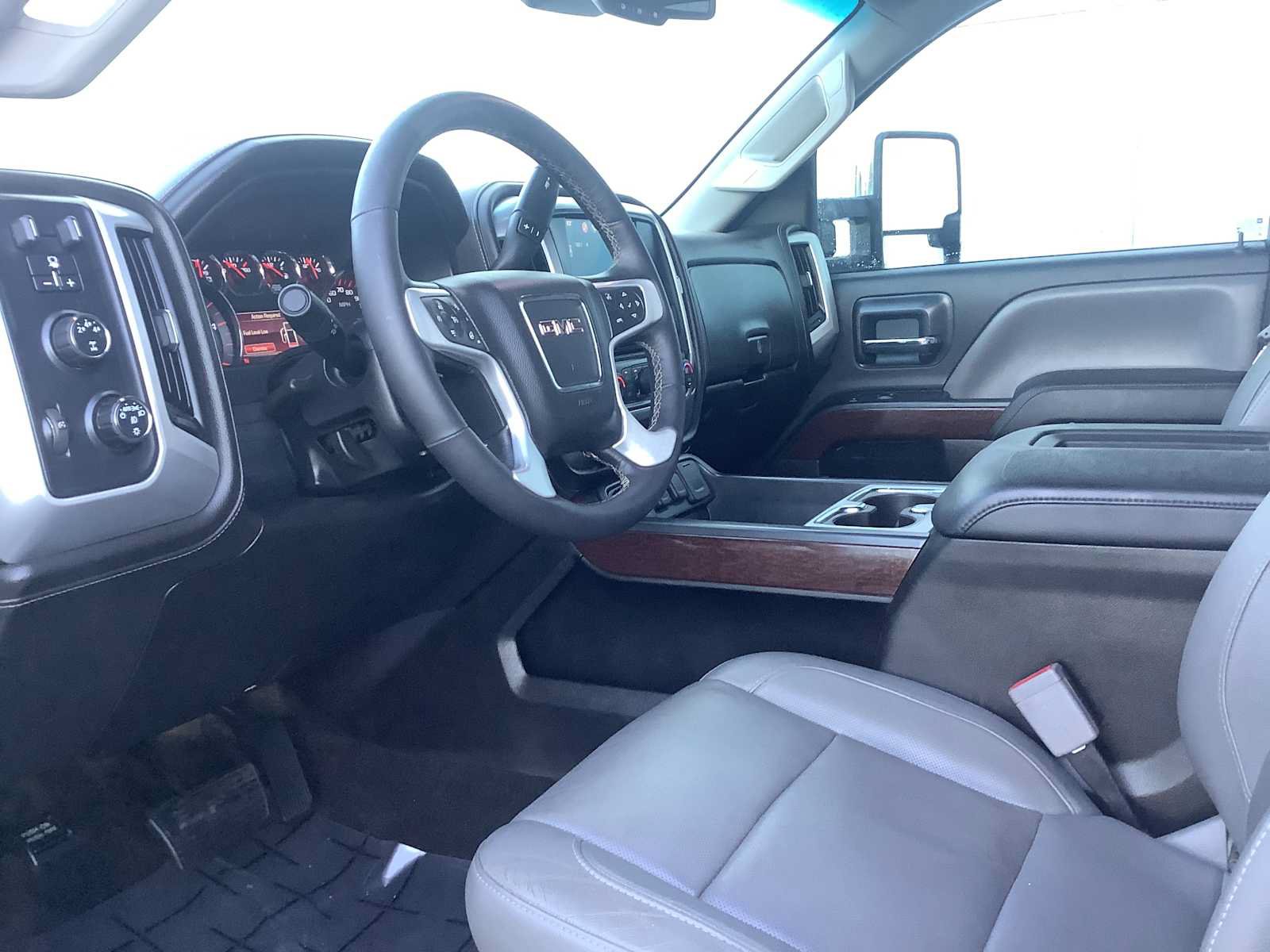 Used 2016 GMC Sierra 2500 SLT w/ Duramax Plus Package AWD/4WD image 3