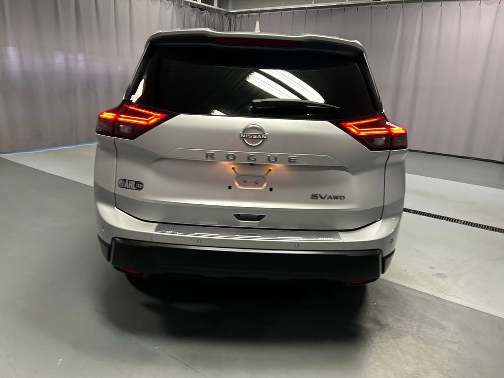Used 2024 Nissan Rogue SV w/ SV Premium Package AWD/4WD image 6