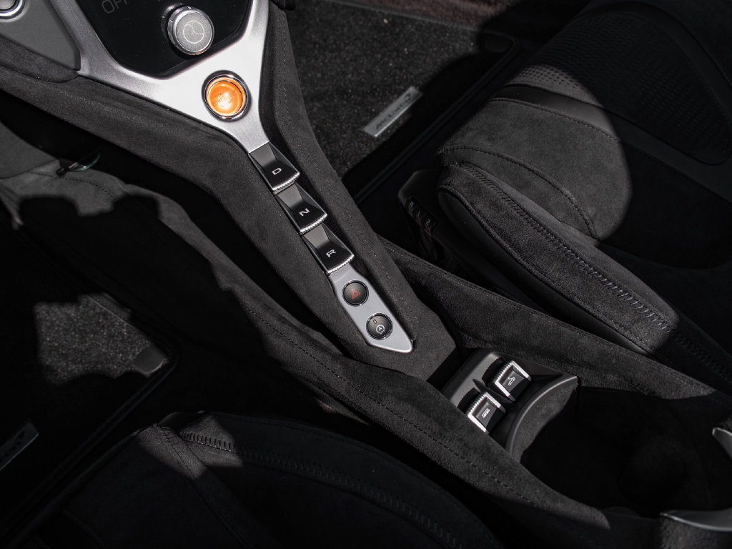 New 2026 McLaren 750S Spider RWD image 23