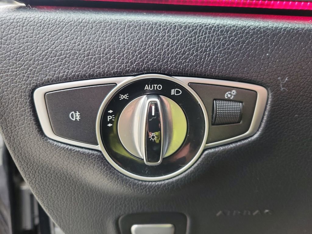 Used 2018 Mercedes-Benz E 400 4MATIC Sedan image 20