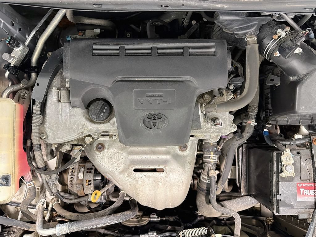 Used 2017 Toyota RAV4 XLE AWD/4WD image 23