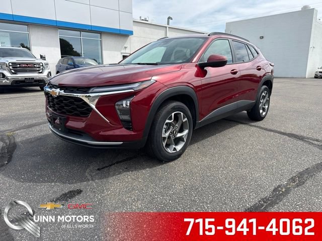 Used 2024 Chevrolet Trax LT w/ Driver Confidence Package FWD image 1