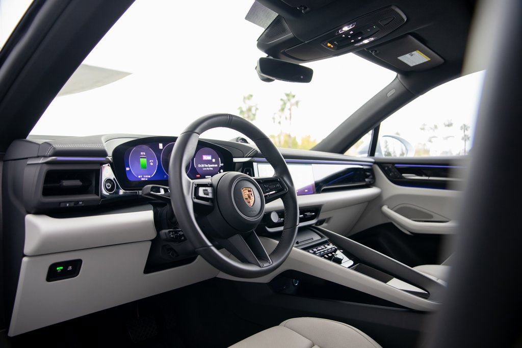 Certified 2025 Porsche Macan Electric RWD image 4