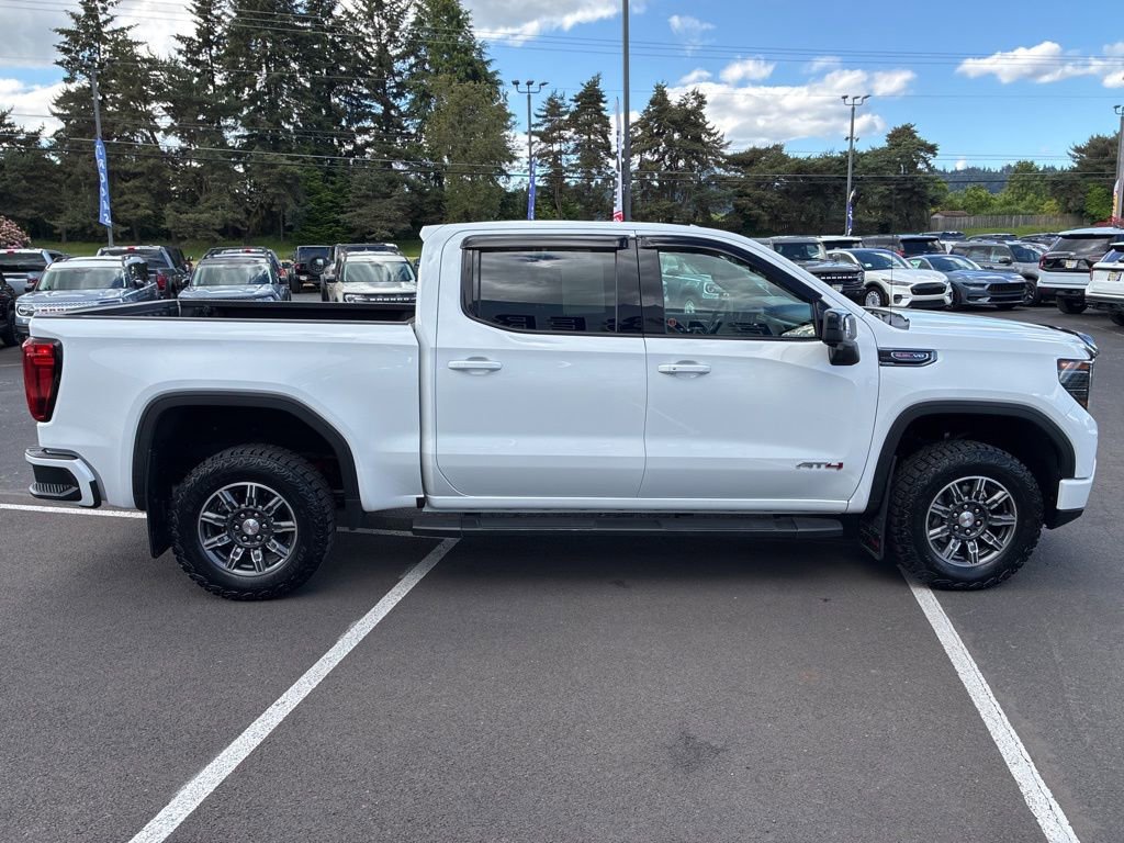 Used 2024 GMC Sierra 1500 AT4 w/ Technology Package AWD/4WD image 12