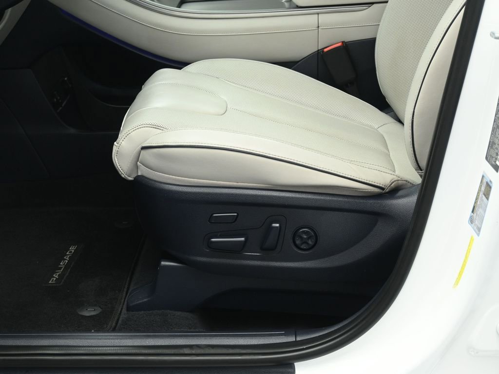 Used 2022 Hyundai Palisade Limited image 11