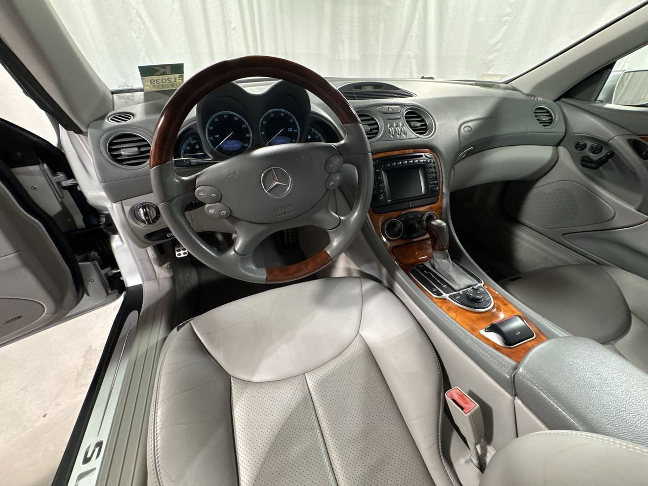 Used 2004 Mercedes-Benz SL 500 image 15