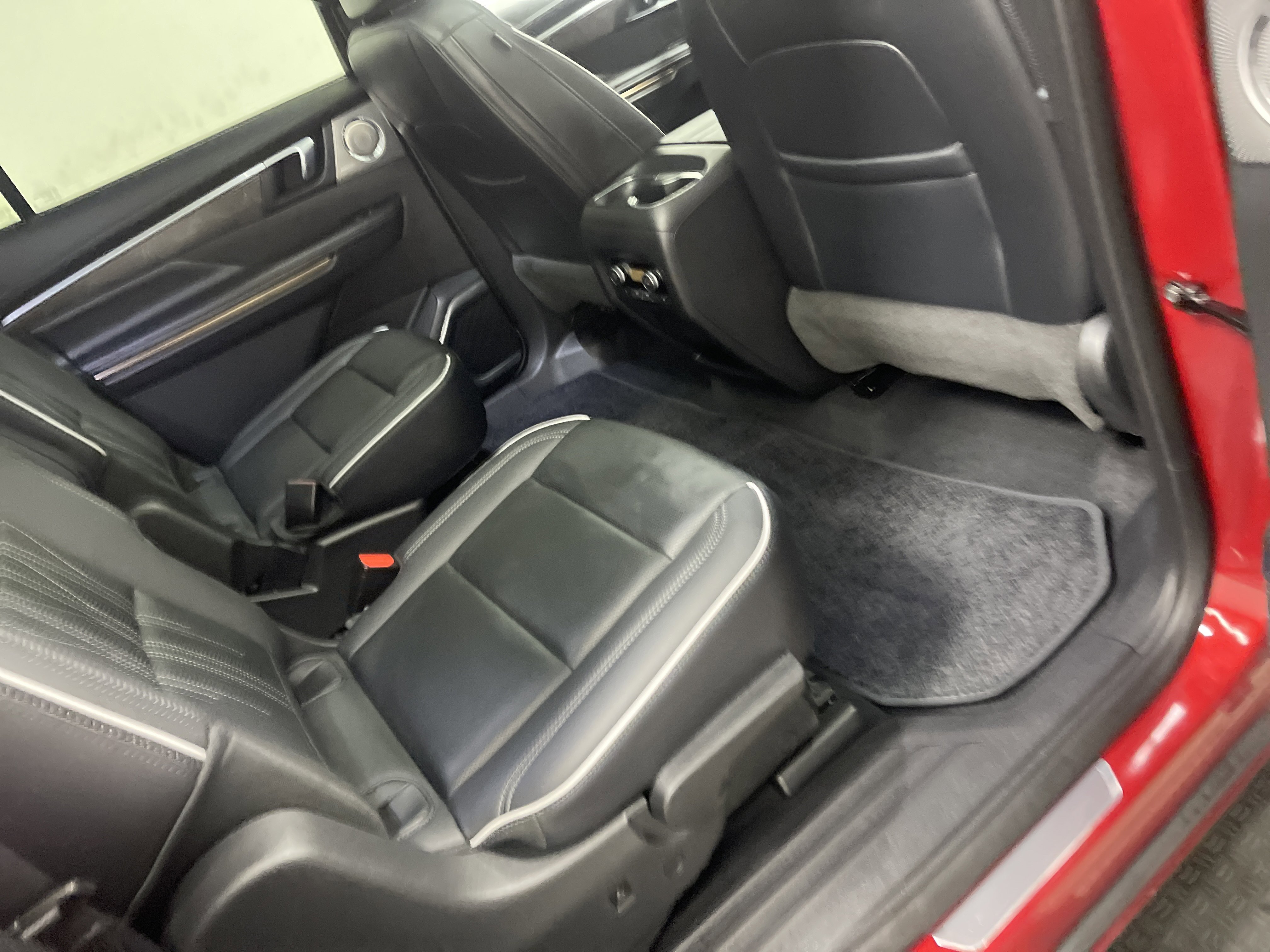 Used 2025 Buick Enclave Avenir FWD image 22
