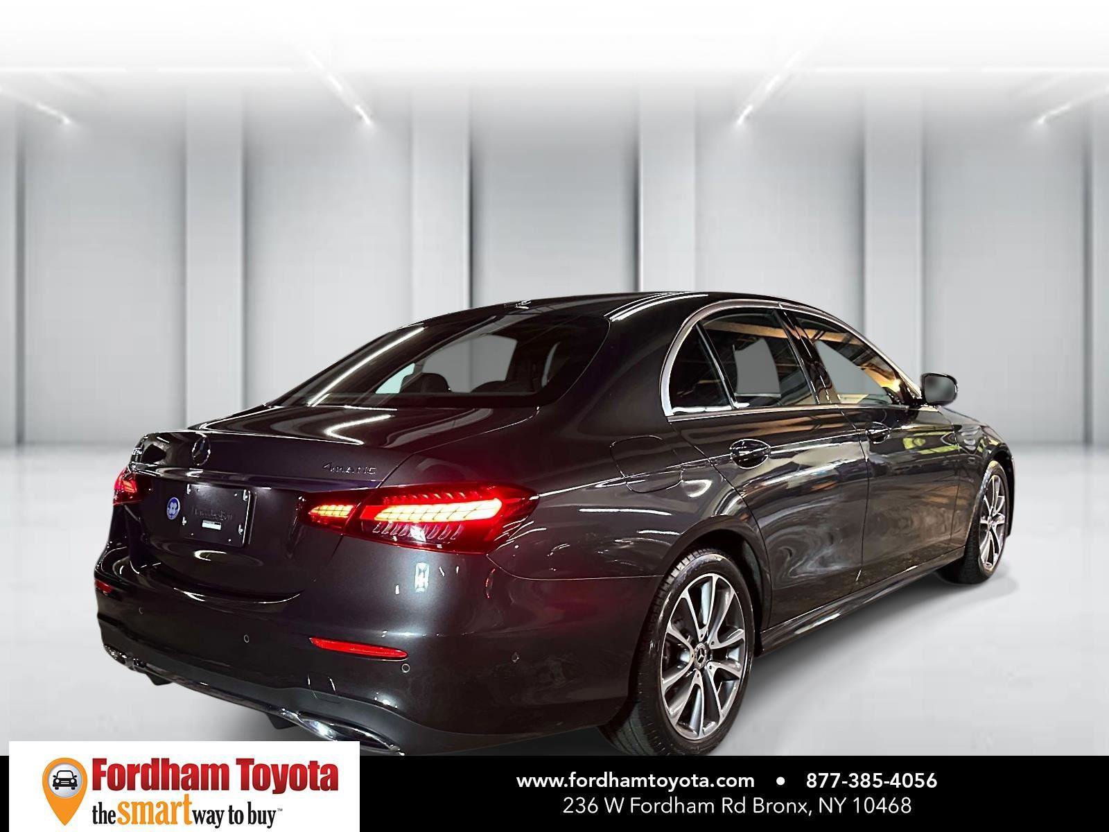 Used 2022 Mercedes-Benz E 450 4MATIC Sedan image 4