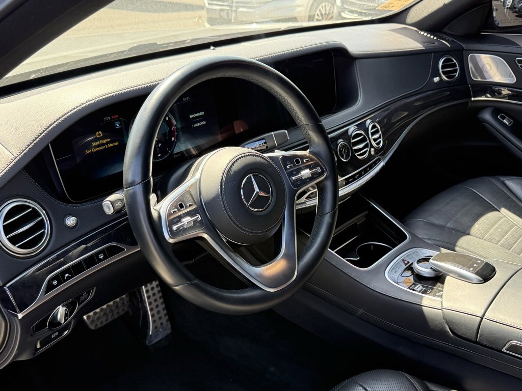 Used 2018 Mercedes-Benz S 560 Sedan image 2