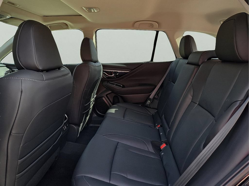 Certified 2025 Subaru Outback Touring AWD/4WD image 18