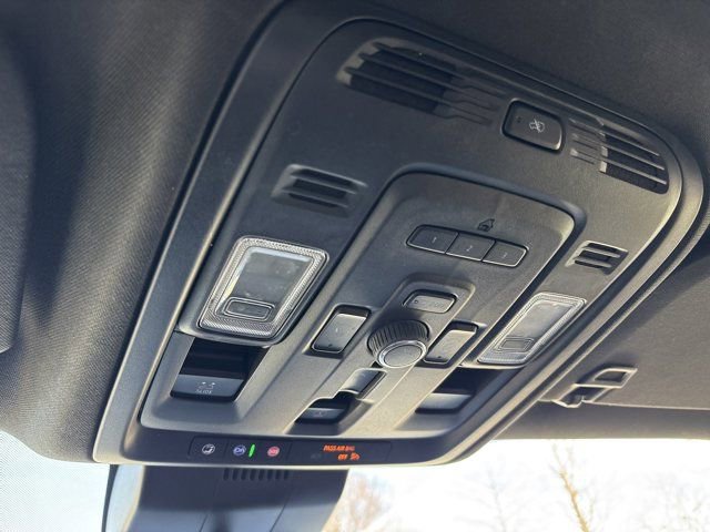 Used 2023 GMC Yukon Denali Ultimate image 48