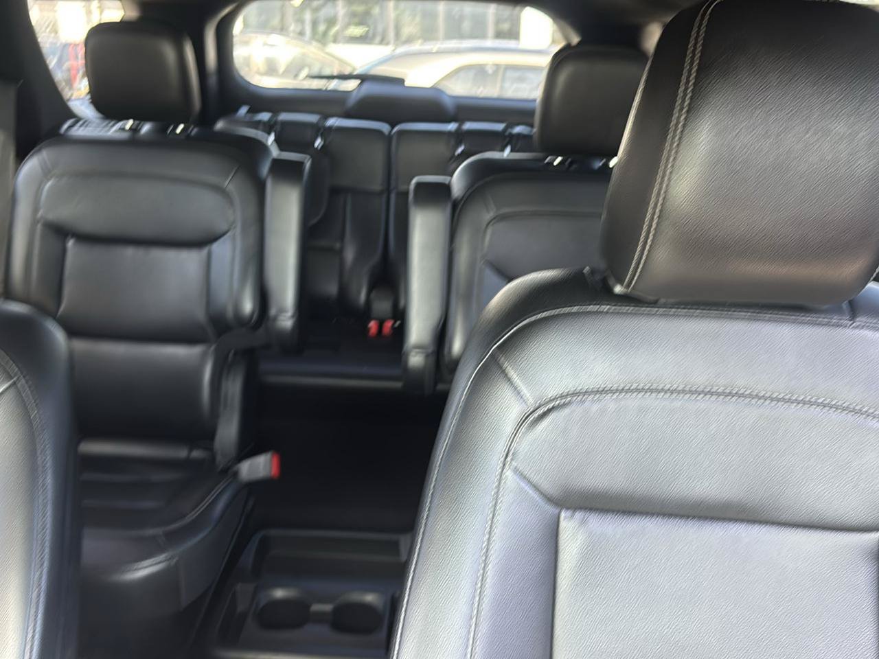 Used 2020 Ford Explorer XLT w/ Equipment Group 202A AWD/4WD image 19