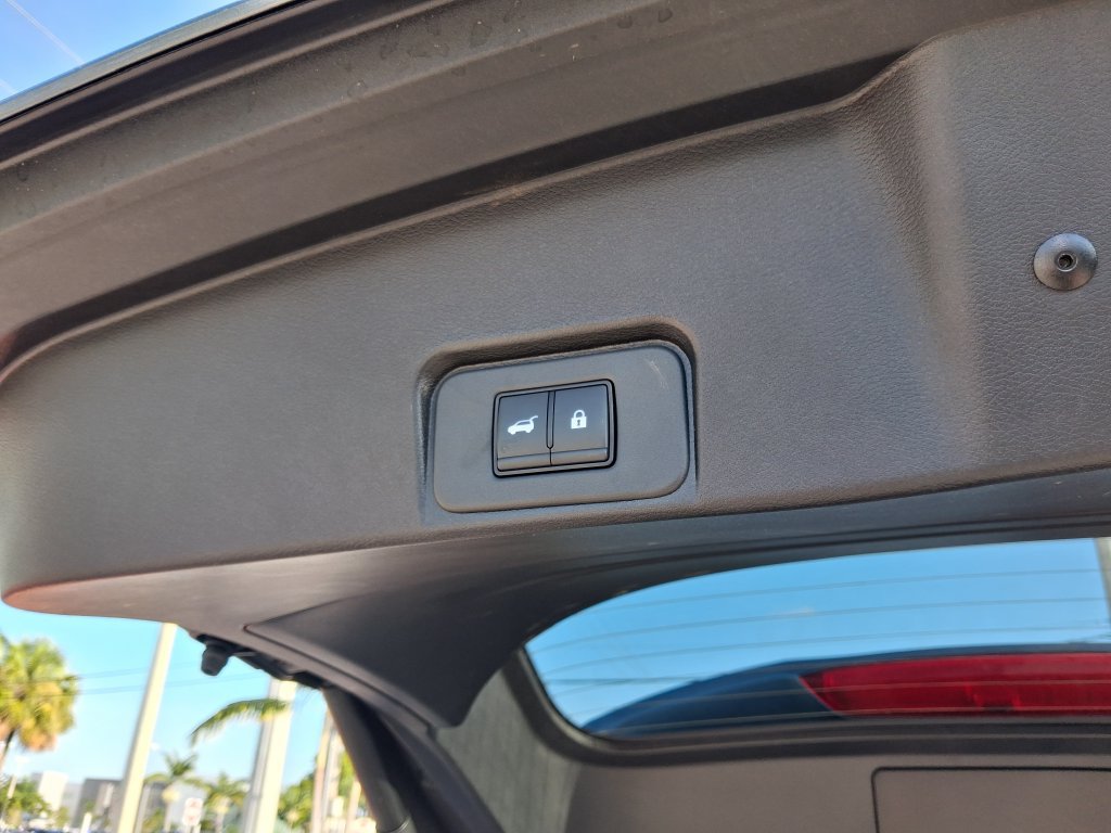 Certified 2026 Nissan Rogue SV FWD image 15