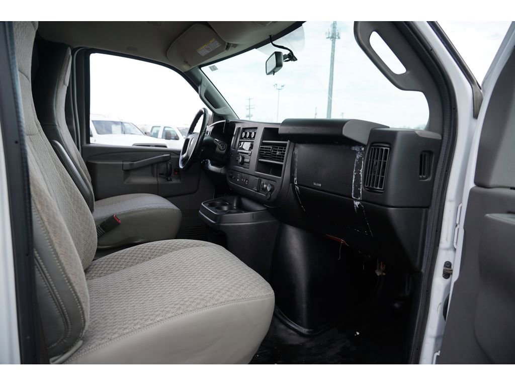 Used 2018 Chevrolet Express 2500 w/ Driver Convenience Package image 12
