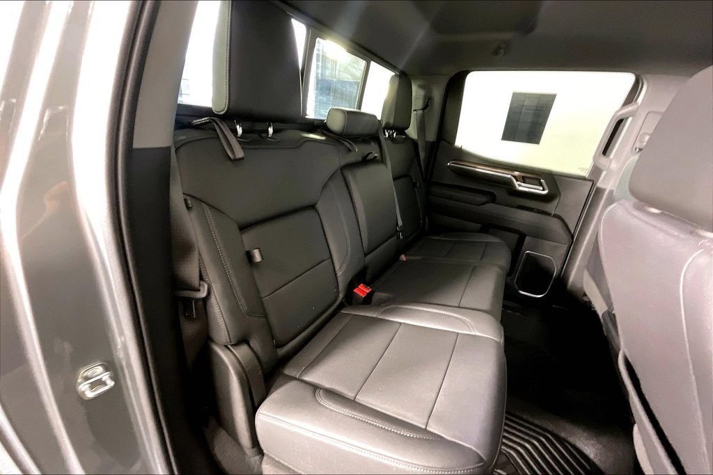 Used 2023 Chevrolet Silverado 1500 RST AWD/4WD image 34
