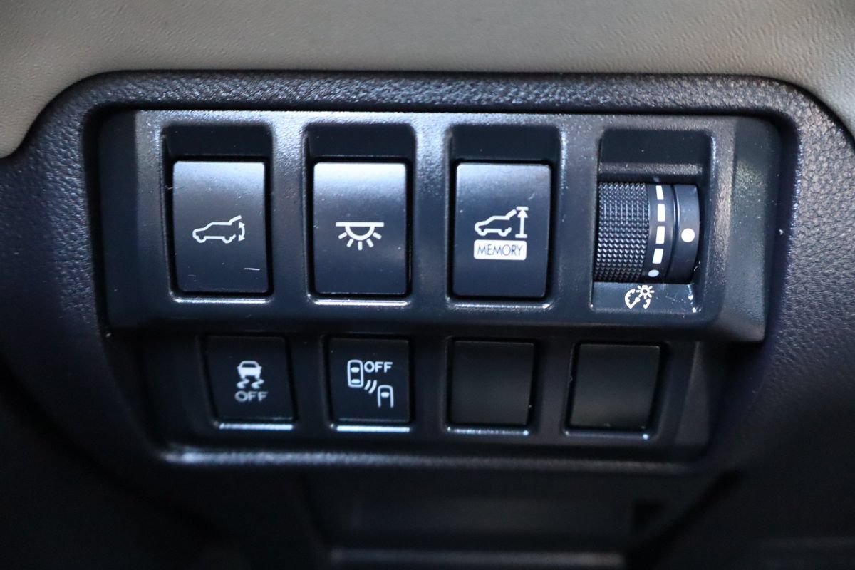 Used 2020 Subaru Ascent Limited AWD/4WD image 30