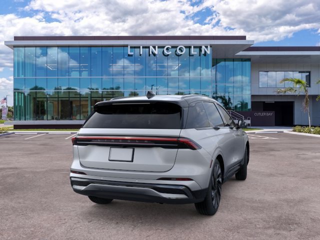 New 2026 Lincoln Nautilus Reserve w/ Jet Appearance Package AWD/4WD image 8