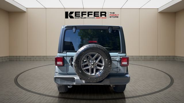 Used 2024 Jeep Wrangler Sport S image 4