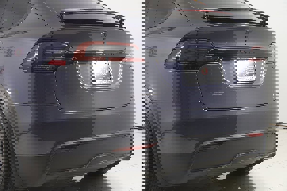 Used 2022 Tesla Model X image 29