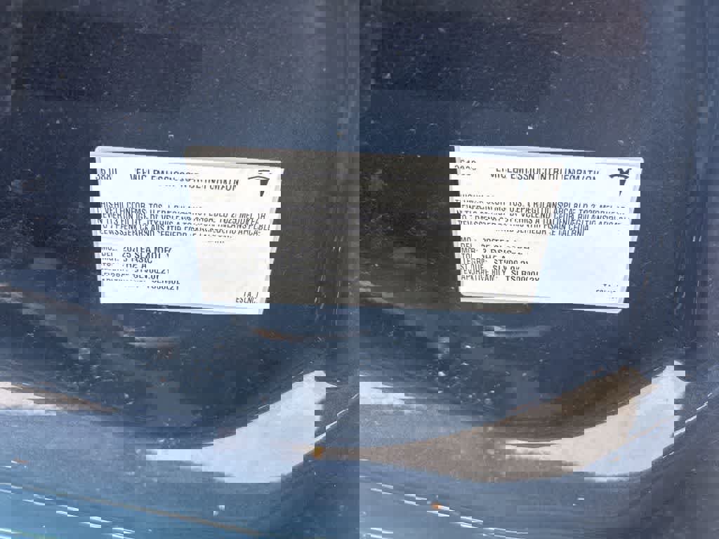 Used 2025 Tesla Model Y Long Range image 9