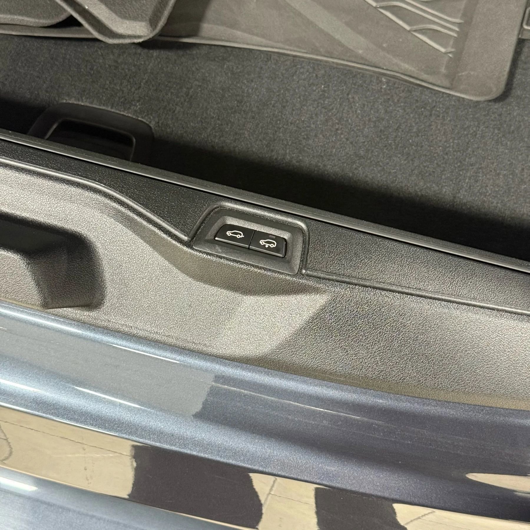 Used 2021 BMW X7 M50i image 37