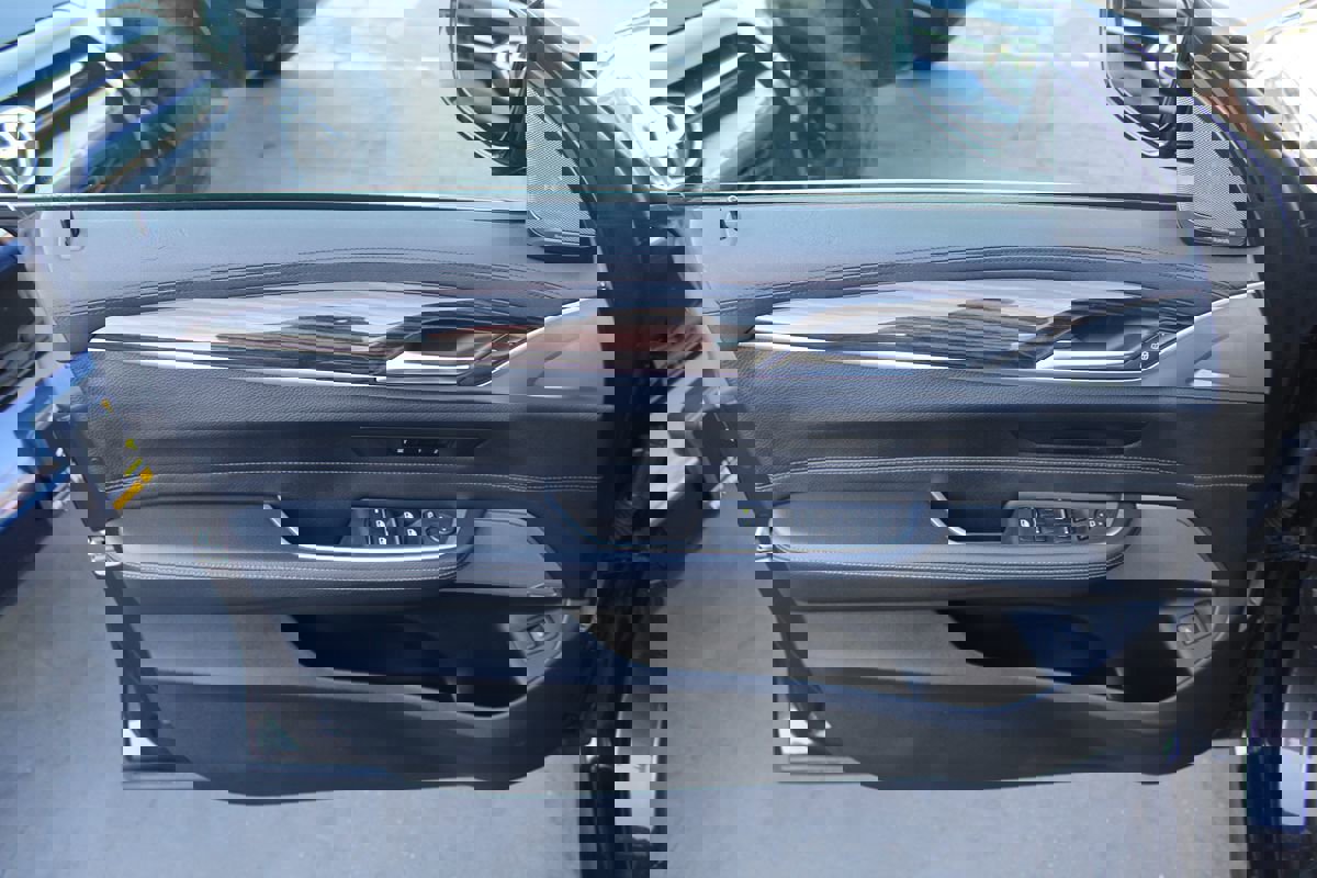 Used 2018 BMW 640i Gran Turismo xDrive image 21