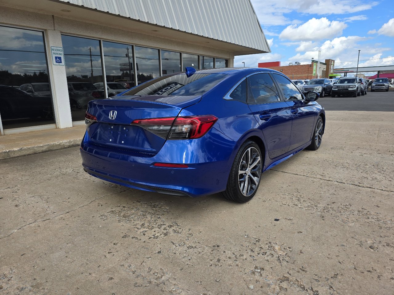 Used 2022 Honda Civic Touring image 8