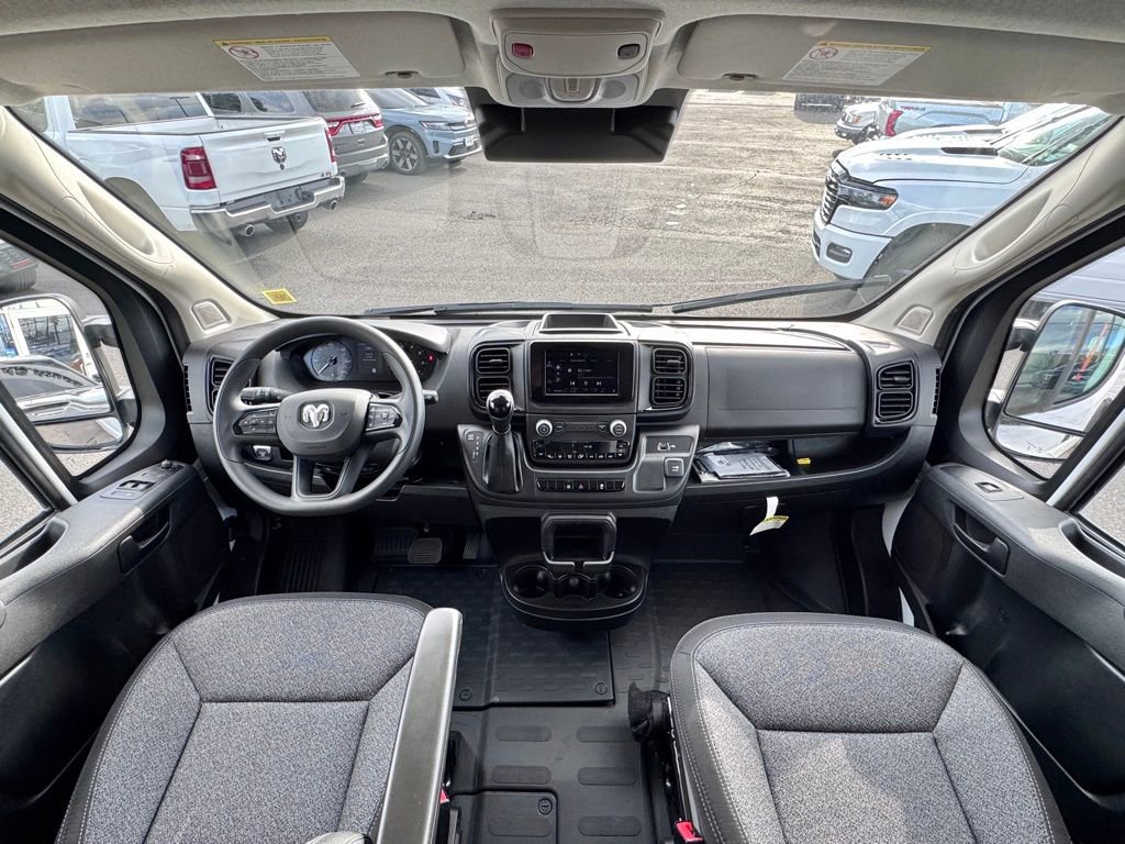 Used 2025 RAM ProMaster 2500 w/ Convenience Group FWD image 14