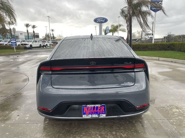 Used 2023 Toyota Prius XLE image 7