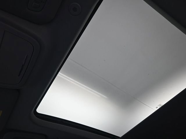 Used 2022 Lincoln Corsair AWD w/ Premium Package image 18