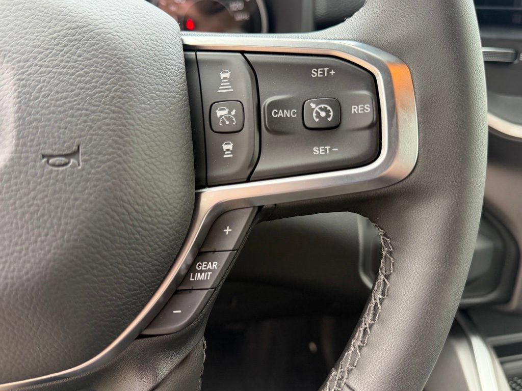 New 2026 RAM 3500 Big Horn AWD/4WD image 17