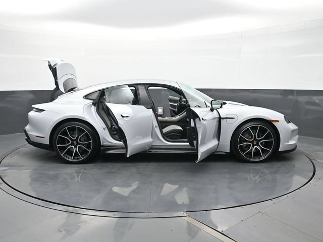 New 2026 Porsche Taycan RWD image 35
