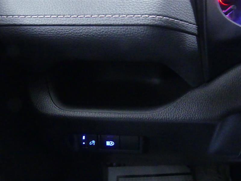 Used 2022 Toyota RAV4 LE image 18