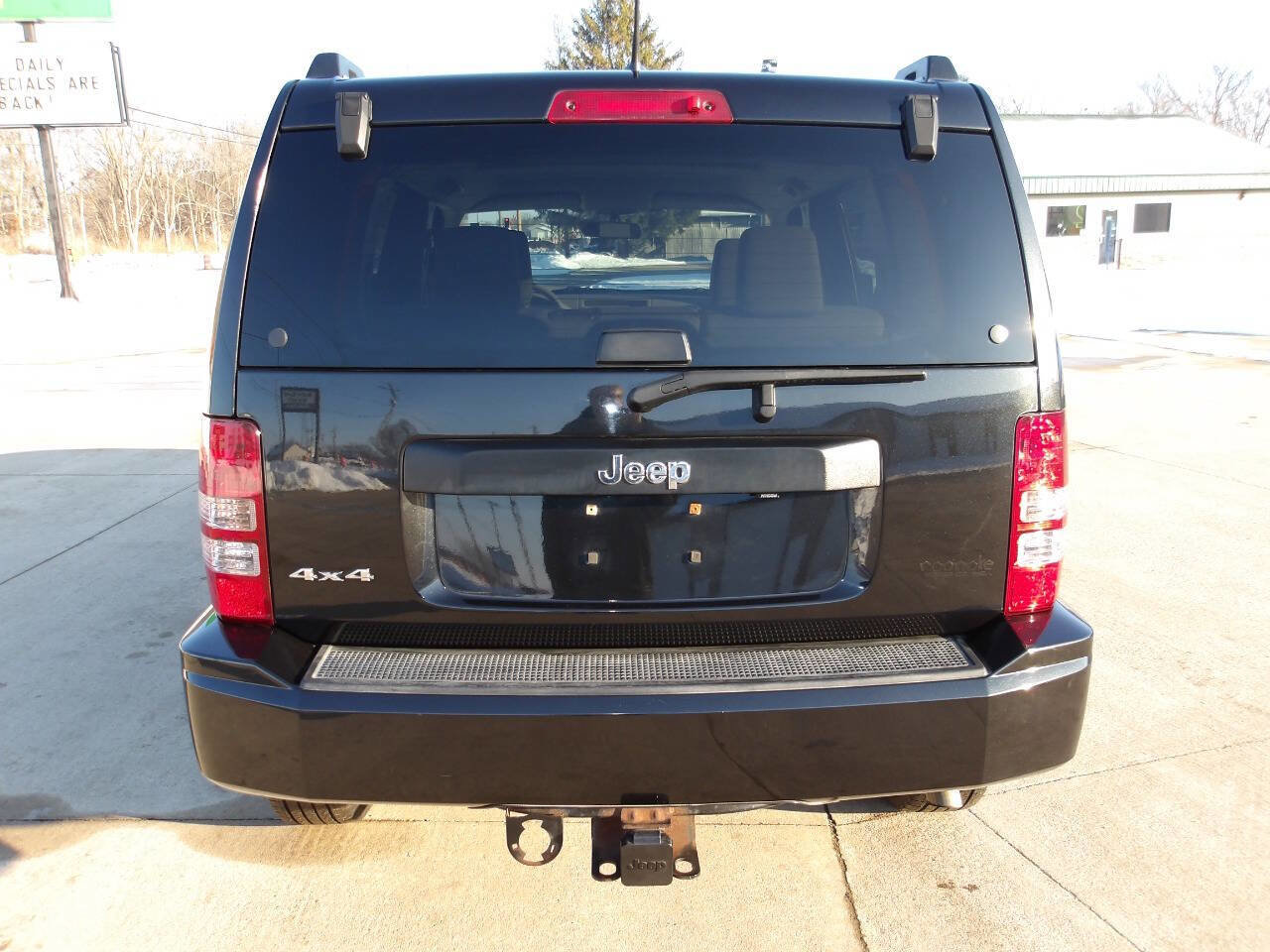 Used 2009 Jeep Liberty Sport w/ Popular Equipment Group image 4