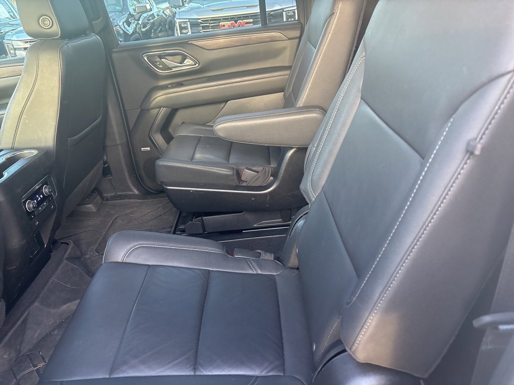 Used 2023 Chevrolet Suburban Z71 w/ Luxury Package image 8