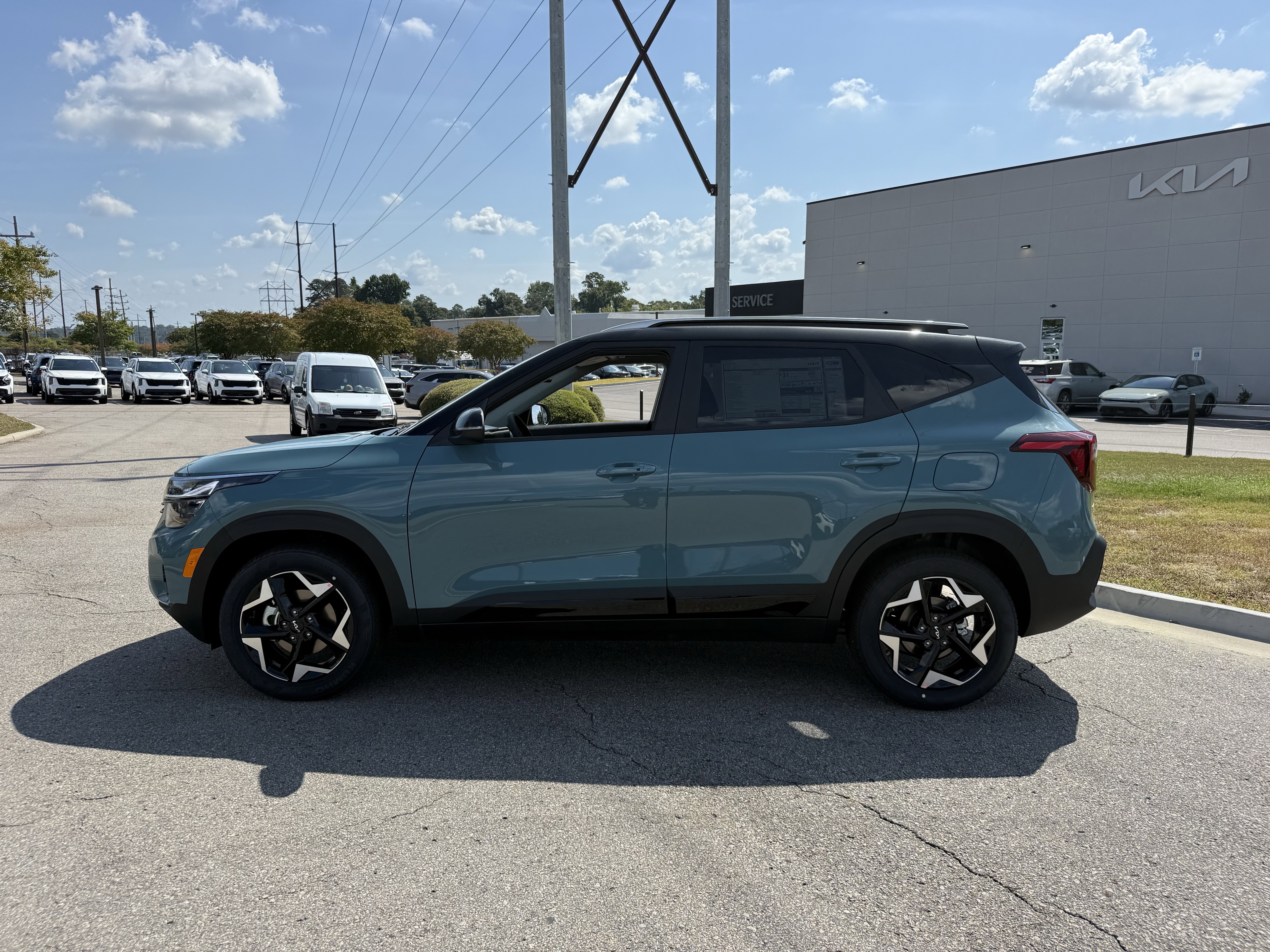 New 2026 Kia Seltos S image 2