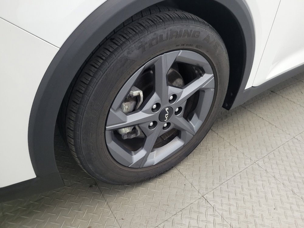 Used 2025 Kia K4 FWD image 31