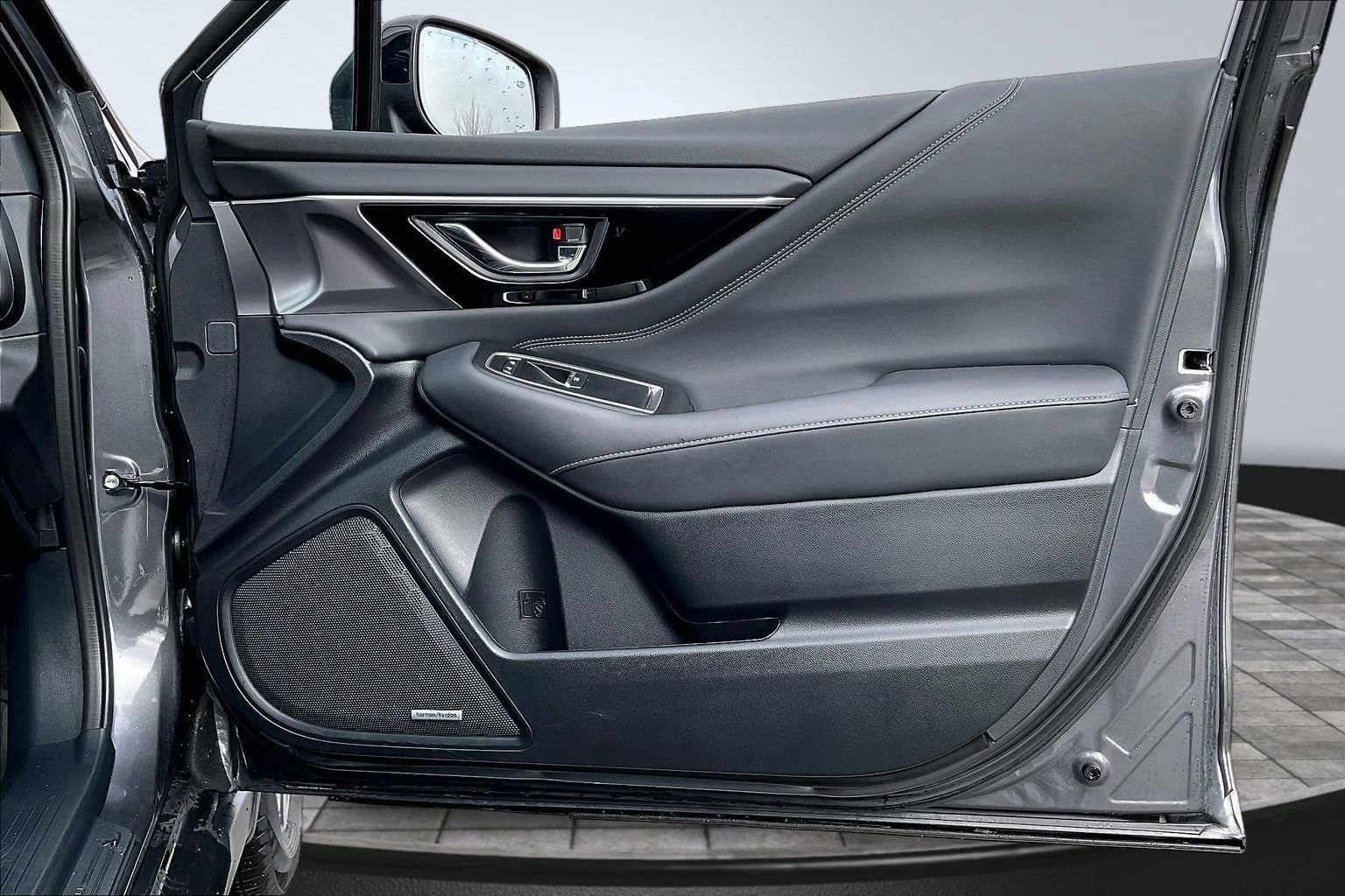 Certified 2025 Subaru Outback Limited AWD/4WD image 18