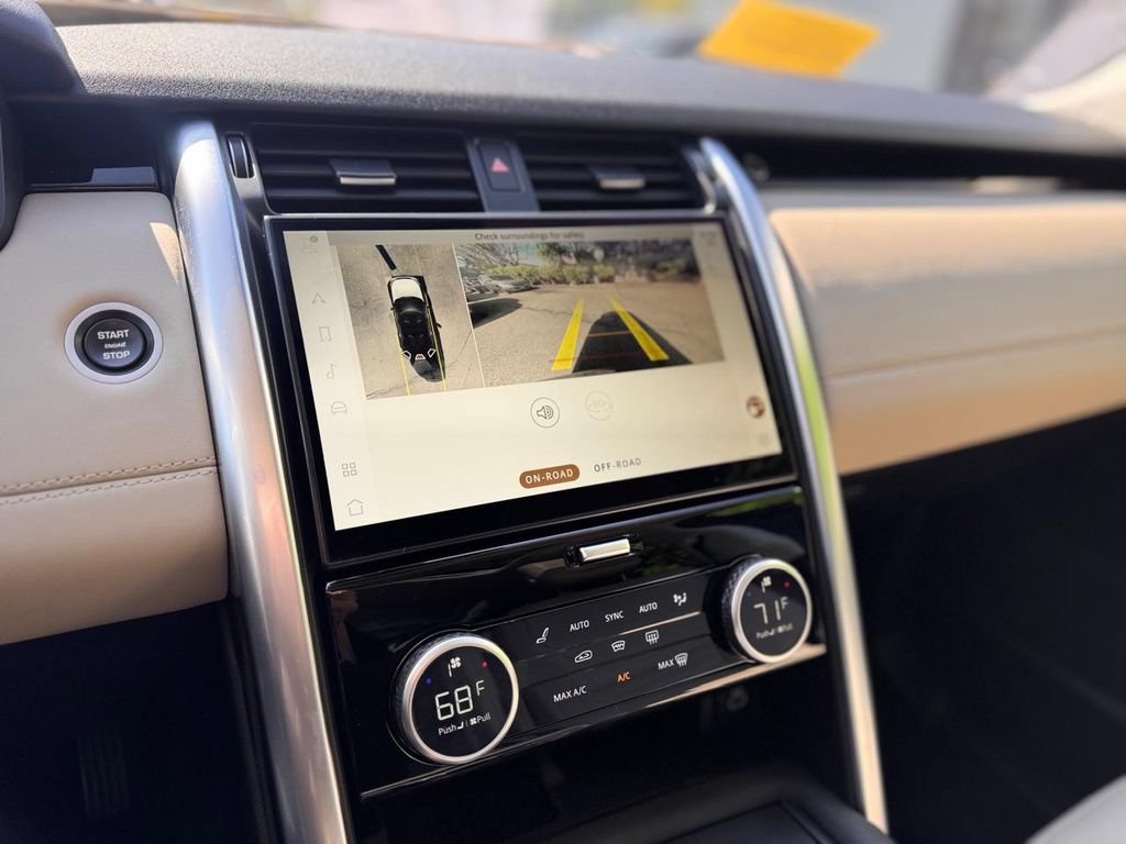 Used 2022 Land Rover Discovery S AWD/4WD image 14