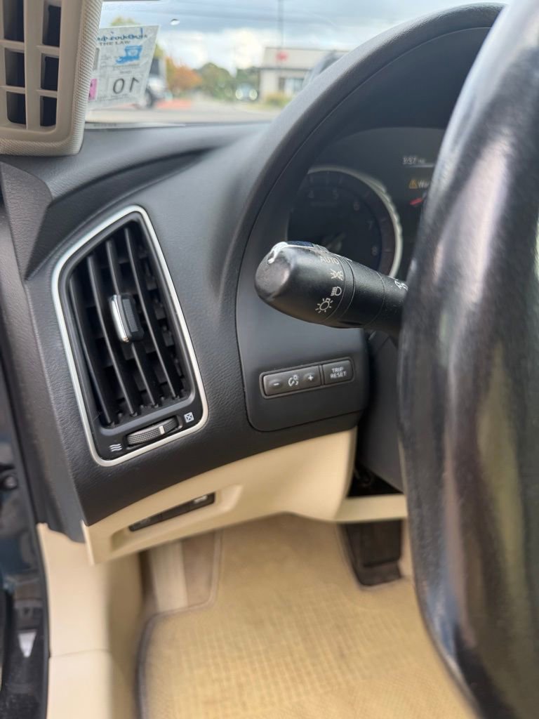 Used 2017 INFINITI Q50 3.0t Premium w/ Driver Assistance Package image 12