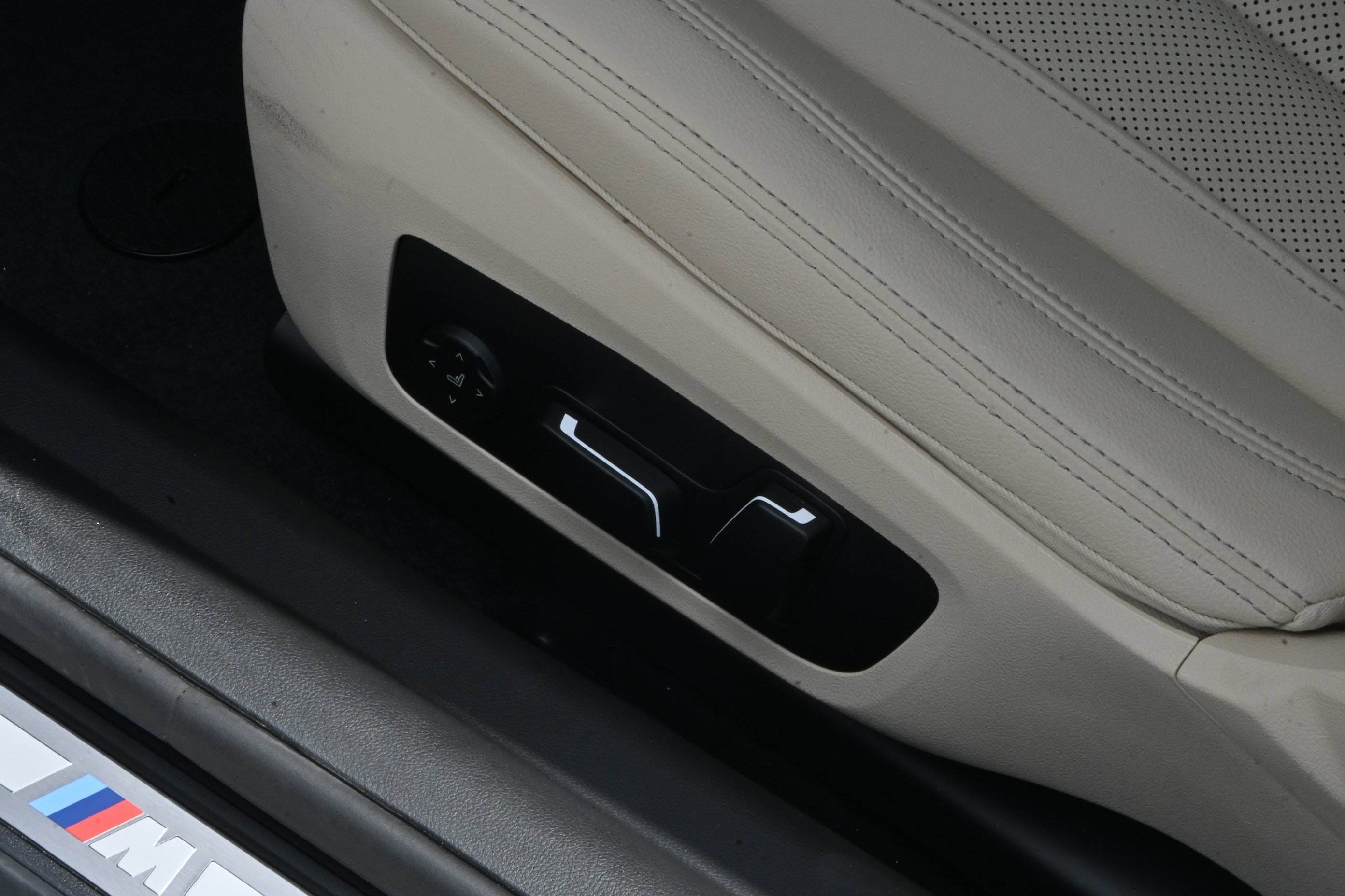 Used 2025 BMW M240i Coupe RWD image 33