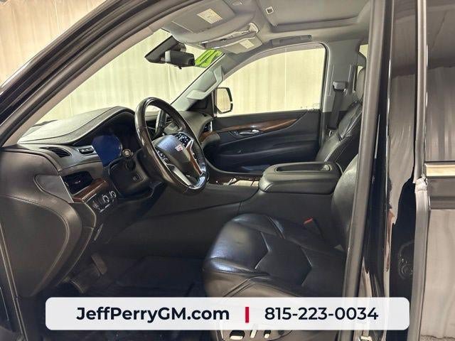 Used 2020 Cadillac Escalade Premium Luxury AWD/4WD image 13