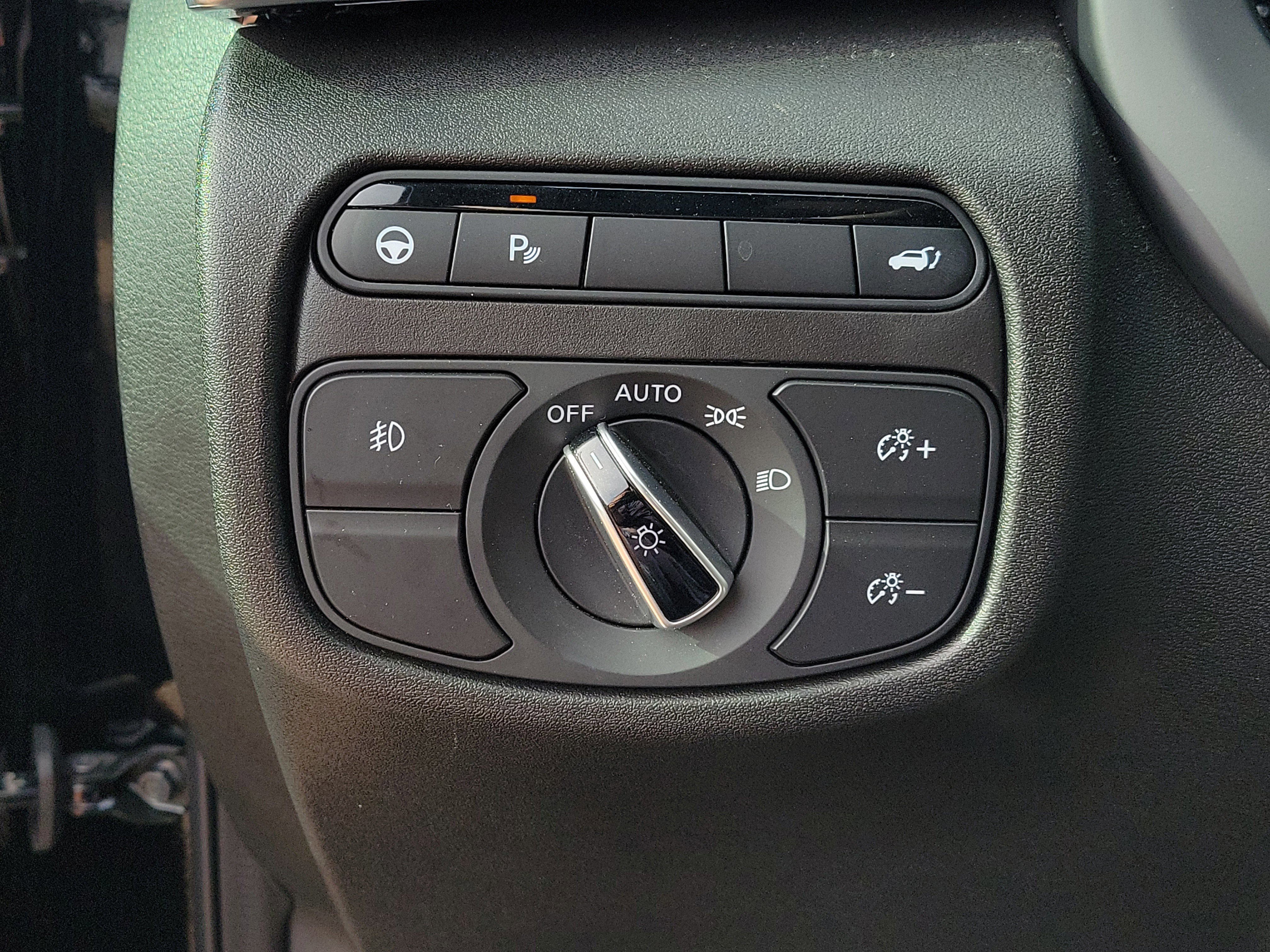 Certified 2025 INFINITI QX55 Essential w/ Accent Package image 12