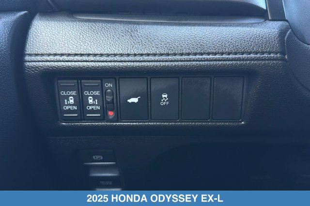 Certified 2025 Honda Odyssey EX-L image 32