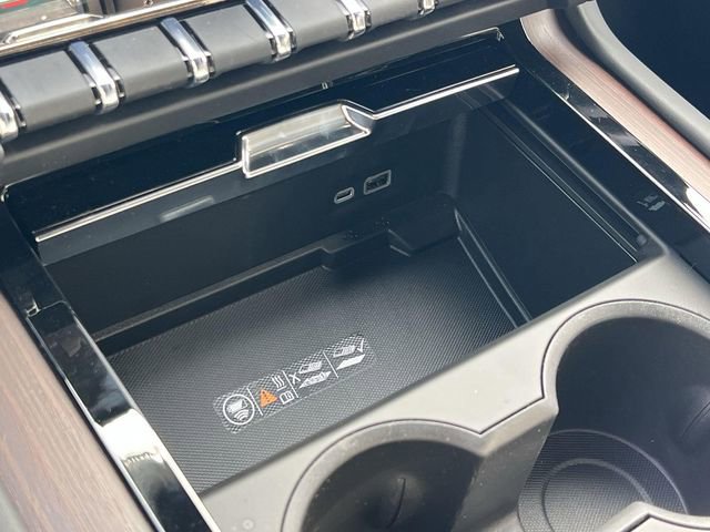 New 2026 GMC Yukon XL Denali w/ Denali Reserve Package image 20