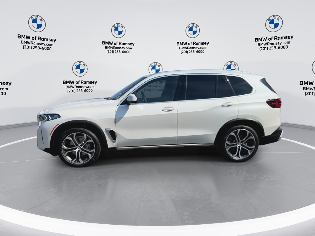 Used 2024 BMW X5 xDrive40i w/ Premium Package AWD/4WD image 5